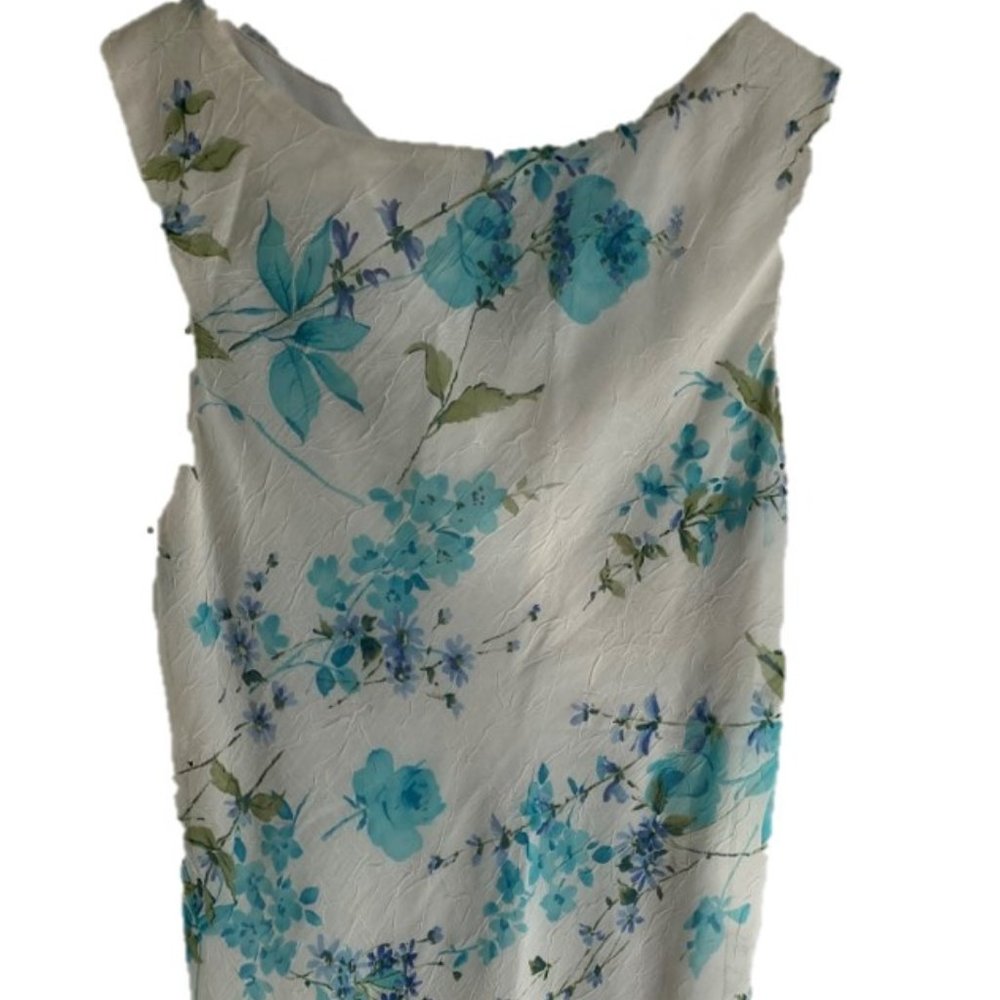 City Triangles lady dress